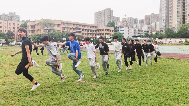 西安职业高中运动会