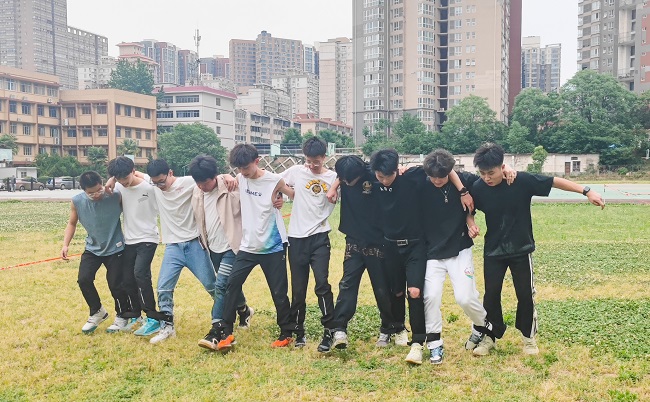 西安职业高中运动会