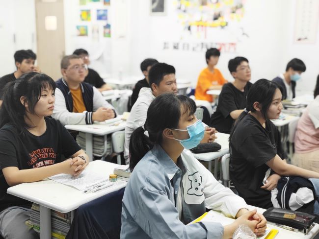 西安职业高中